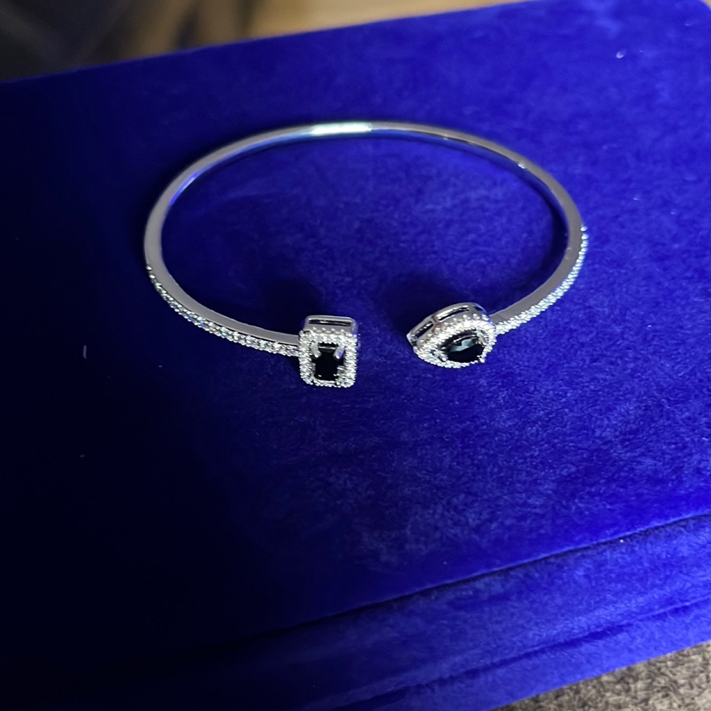 Bangle Zircon